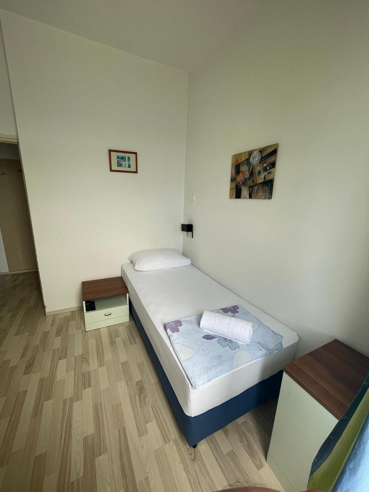 Bed&Breakfast Villa Eva Omisalj Exterior photo