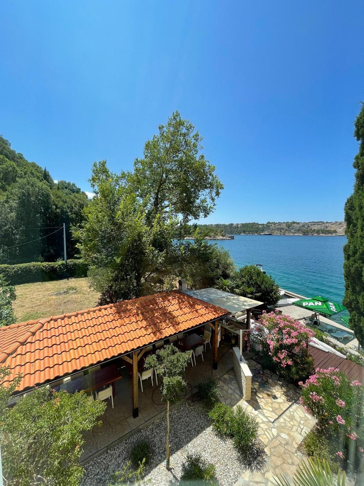 Bed&Breakfast Villa Eva Omisalj Exterior photo