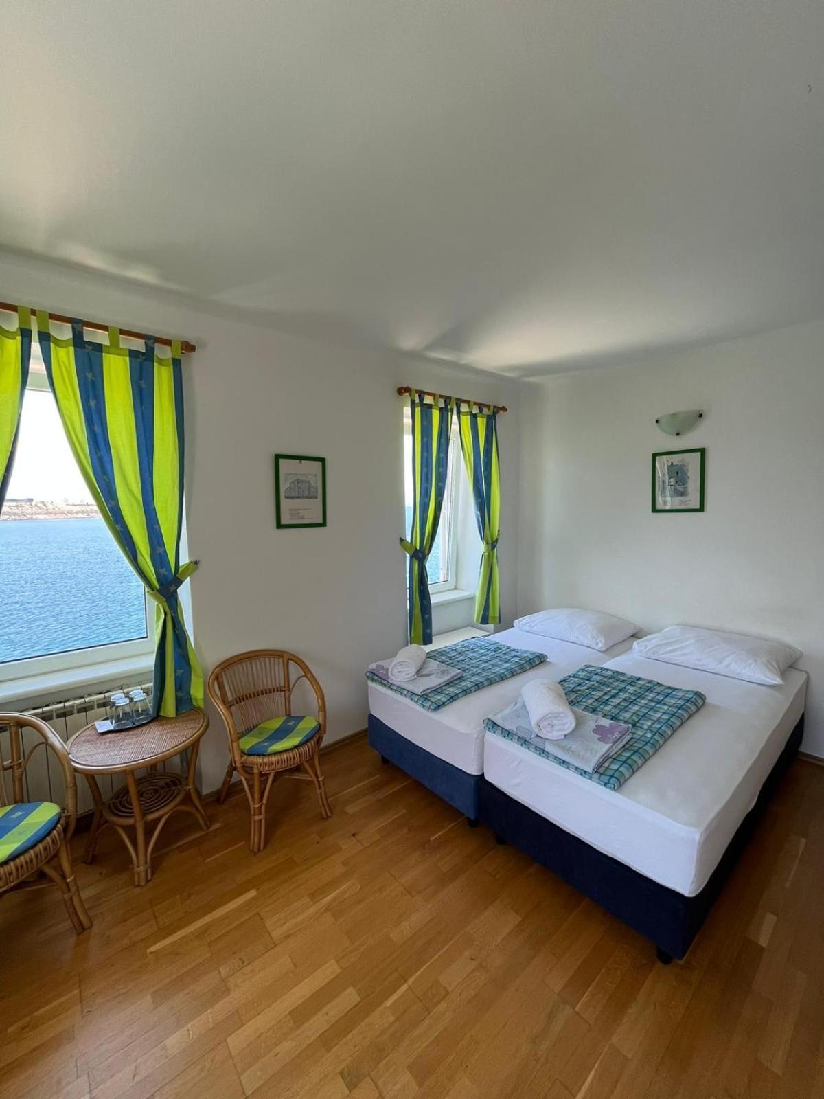 Bed&Breakfast Villa Eva Omisalj Exterior photo